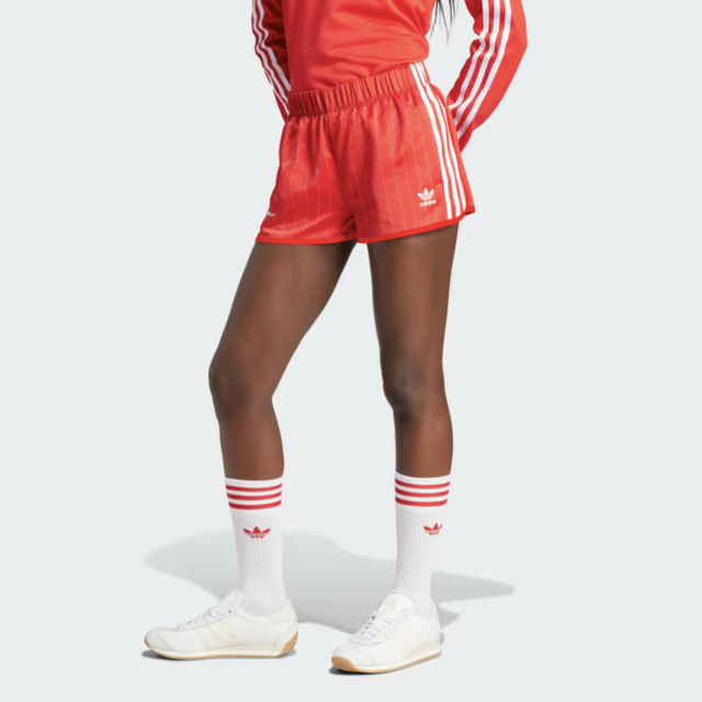 반바지, 여름바지, 여름반바지, 아디다스, 아디다스반바지, 아디다스쇼츠, 스포티앤리치, 톰포드, 미우미우, 톰포드반바지, 미우미우반바지, 포니테일, 마이크로쇼츠, 니트쇼츠, 니트반바지, 카프리팬츠