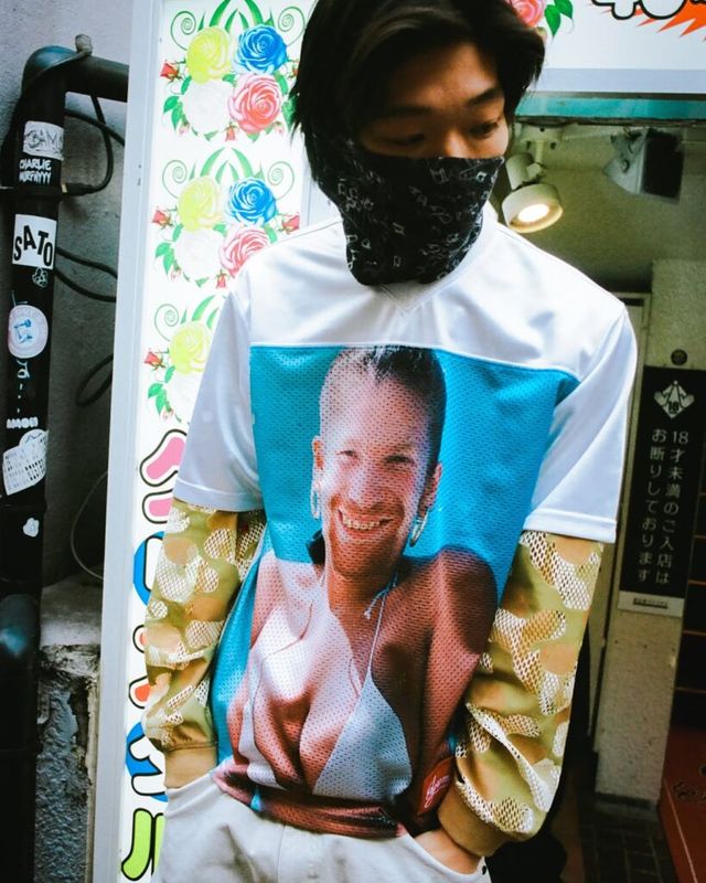 슈프림과 에이펙스 트윈 협업