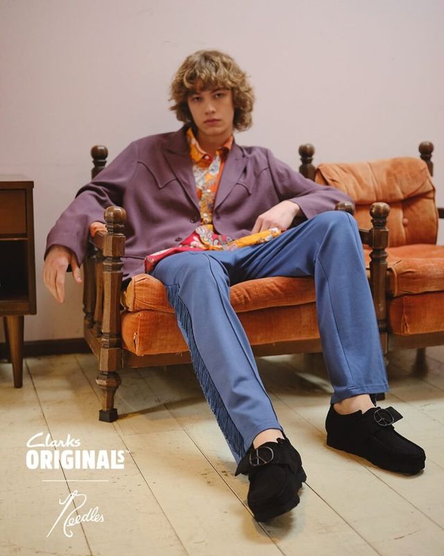 니들스와 클락스 협업, 왈라 스트랩