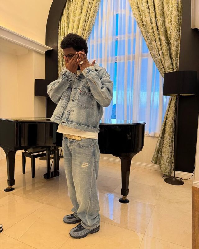 릴 야티, 나이키 리바이스 협업 아이템