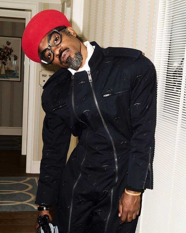 앙드레 3000이 멧 갈라에서 그랜드 피아노를 짊어진 이유