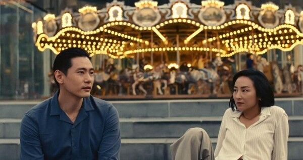 영화 '패스트 라이브즈' 가 내년 3월 오스카로 이어지는 이번 미국 시상식 시즌의 최고 화제작으로 급부상하며 연일 화제를 모으고 있다.