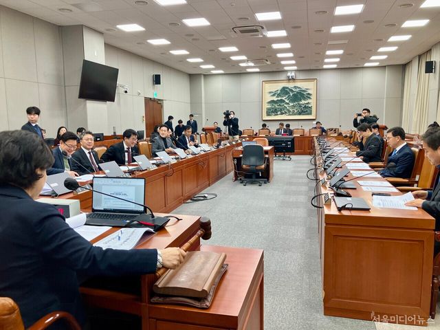 국회 정치개혁특별위원회 전체회의 (사진=양혜나 기자)