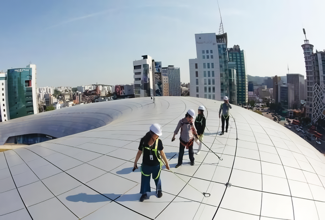 DDP 5주년 스페셜 투어 당시 사진 ⓒ서울디자인재단