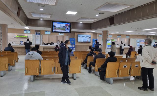 16일 오전 대전성모병원 로비 (사진=연합뉴스)