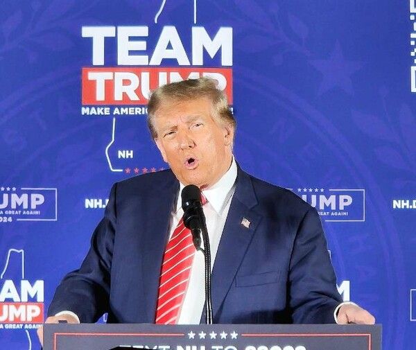 도널드 트럼프 전 미국 대통령이 백악관에 재입성할 경우 중국에 60%를 초과하는 고율 관세를 부과할 의향이 있음을 밝혔다 (사진=연합뉴스)