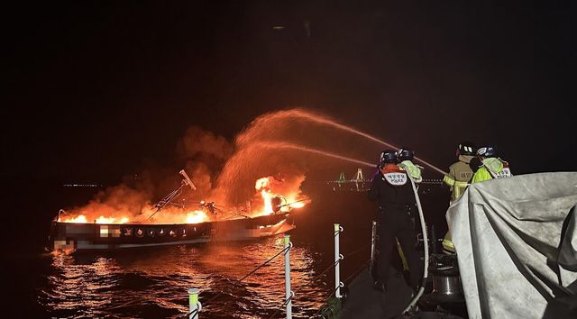 어선 화재 현장 ⓒ창원해양경찰서