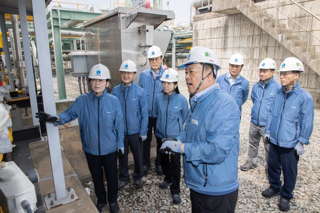 한국가스공사(사장 최연혜)는 ‘2024년 대한민국 안전大전환 집중안전점검’기간을 맞아 최연혜 사장을 비롯한 상임이사·비상임이사 전원이 24일, 인천 LNG기지 안전점검을 실시했다고 밝혔다 ⓒ햔국가스공사