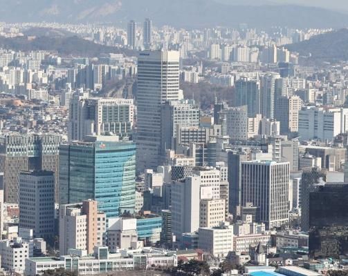 국토교통부는 1일, 국세청이 보유한 상가건물 임대차 정보를 상업부동산 임대동향조사에 활용하기로 했다고 밝혔다&nbsp; ⓒ연합뉴스