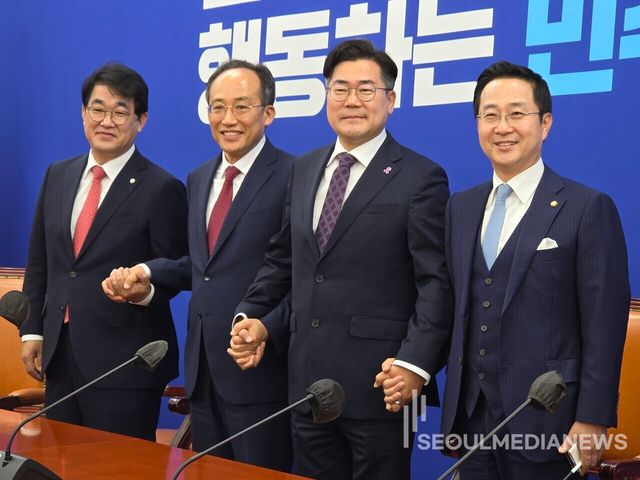 왼쪽에서부터 국민의힘 배준영, 추경호, 더불어민주당 박찬대, 박성준 의원