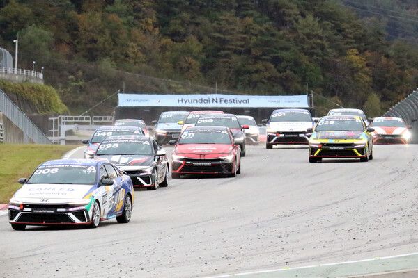 김태희(브라비오)가&nbsp; 2024 현대 N 페스티벌 아반떼 N2컵 마스터즈 결선 스타트. 사진=전현철 기자.