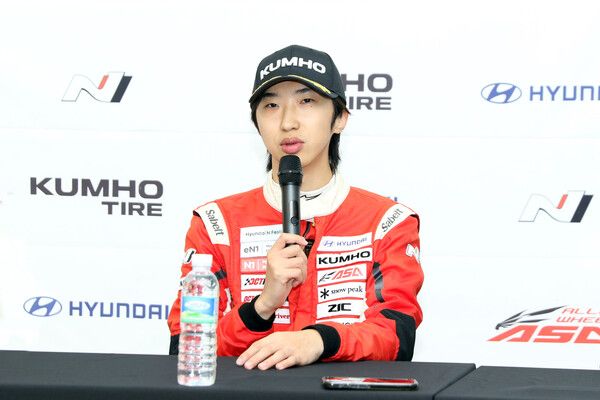 2024 현대 N 페스티벌 아반떼 N1컵 제7전 우승 김규민. 사진=전현철 기자.