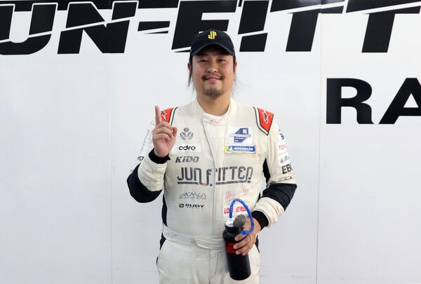 2024 오네 슈퍼레이스 슈퍼6000클래스 최종전 폴포지션 황진우. 사진=전현철 기자.