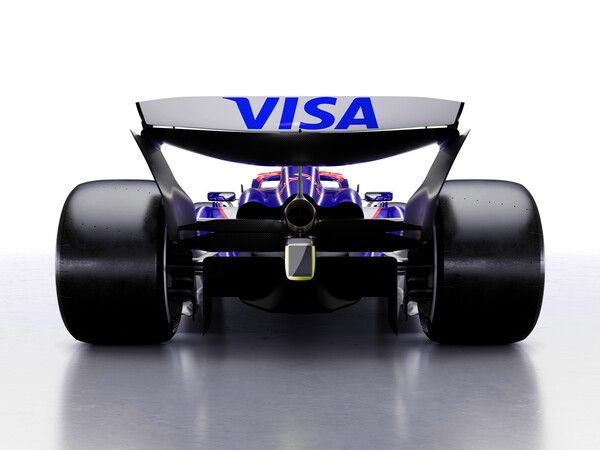 ‘비자캐시앱 RB F1팀’이 2024년형 F1 머신 ‘VCARB01’의 컬러를 공개했다. 사진=비자캐시앱 RB F1팀