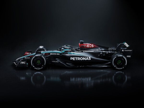 2024 메르세데스 F1 W15