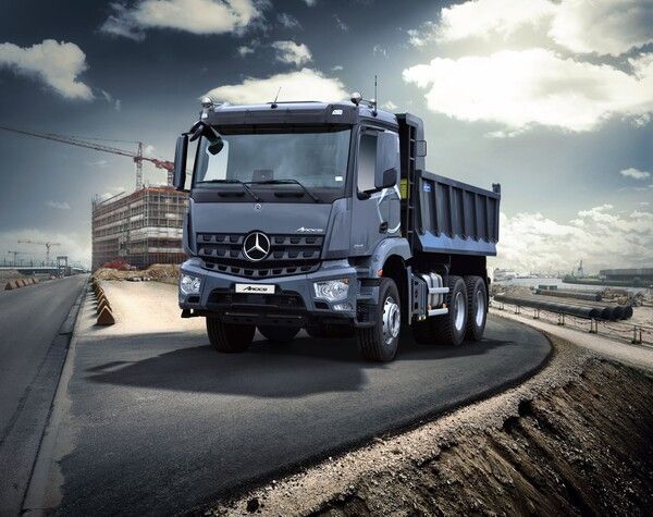 다임러 벤츠 아록스 15톤 덤프 트럭. 사진=다임러 트럭 코리아