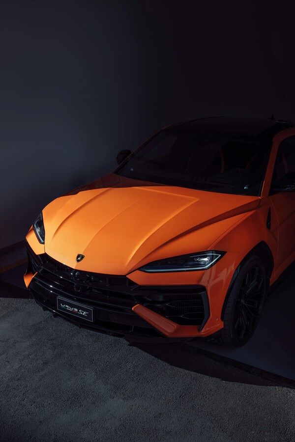 람보르기니가 브랜드 최초의 플러그인 하이브리드(PHEV) 슈퍼 SUV, ‘우루스 SE’를 공개했다. 사진=오토모빌리 람보르기니