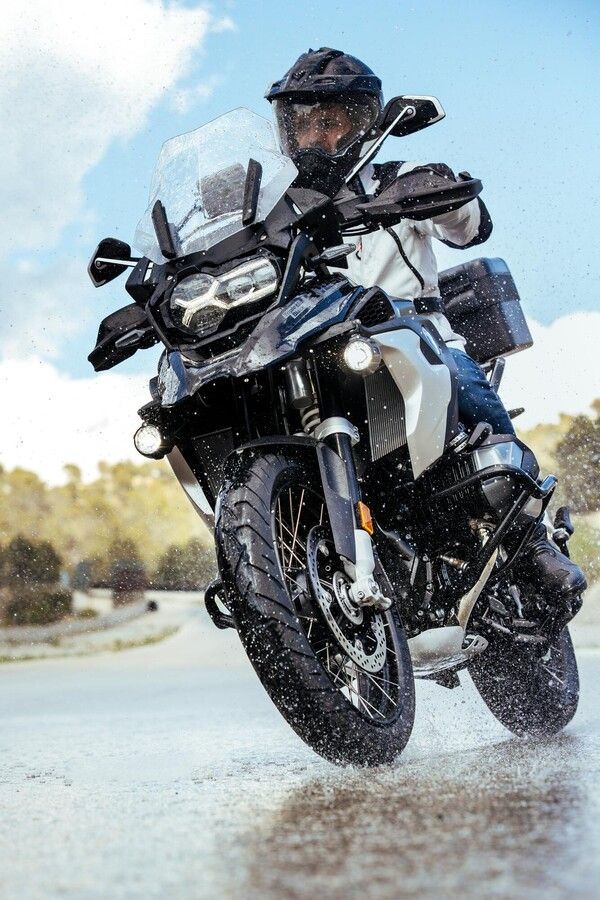 미쉐린코리아가 새로운 모터사이클 타이어 라인업인 미쉐린 아나키 로드를 국내 공식 출시했다. 사진=미쉐린코리아