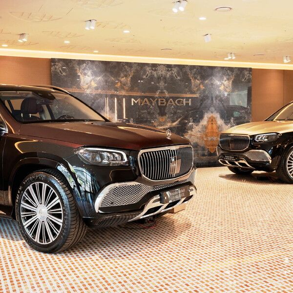 메르세데스-벤츠 공식 딜러 한성자동차가 청담 전시장에서 한성자동차 고객만을 위한 특별한 클래스 ‘살롱 드 마이바흐’를 론칭했다. 사진=한성자동차