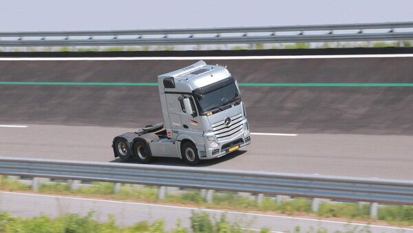 한국타이어가 ‘한국테크노링’에서진행한 ‘2024 TBR 테스트 드라이빙 데이’ 행사를 성공적으로 마무리했다고 밝혔다. 사진=한국타이어