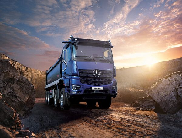 다임러 트럭 코리아가 메르세데스-벤츠 아록스 덤프 4453K 8x4 모델(적재중량25.5톤)을 국내 시장에 선보인다. 사진=다임러 트럭 코리아