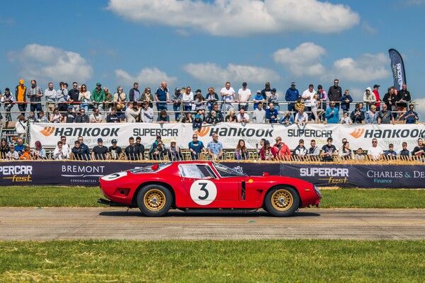 한국타이어가 5월 18일부터 19일(현지시간)까지 영국에서 열리는 자동차 페스티벌 ‘슈퍼카 페스트 더 런웨이’ 를 공식 후원한다. 사진=한국타이어