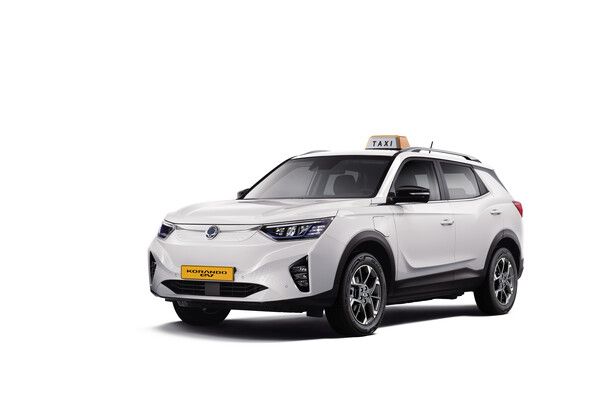 ‘코란도 EV 택시’는 1회 충전 시 복합 401km(도심 433㎞∙고속도로 360㎞)를 주행할 수 있다. 사진=KGM