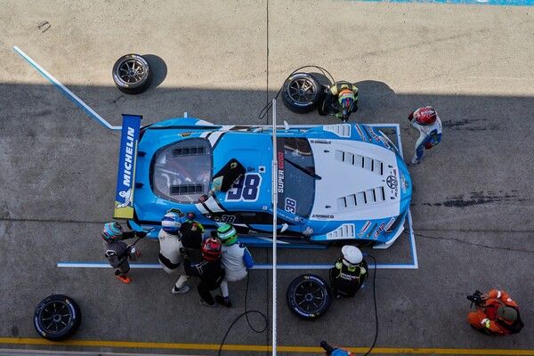 오토레이싱은 ‘브랜뉴레이싱’의 정남수 감독과 서면 인터뷰를 통해 이 팀의 현재와 미래를 궁금하게 여기는 팬과 독자들에게 제공하는 자리를 마련했다. 사진=슈퍼레이스