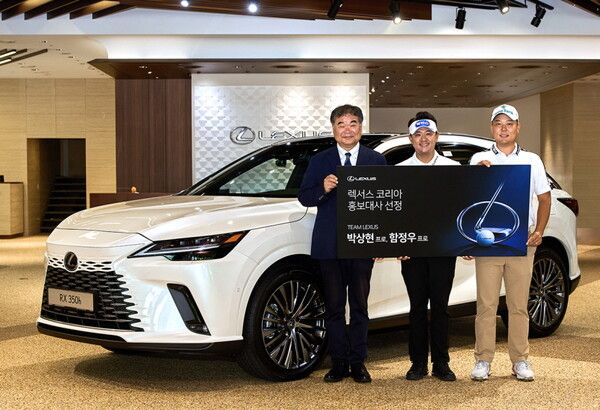 렉서스코리아는 KPGA(한국프로골프협회)에서 활약하고 있는 박상현(동아제약)·함정우(하나금융그룹) 선수와 렉서스 홍보대사 계약을 연장했다고 11일 밝혔다. 사진=렉서스코리아