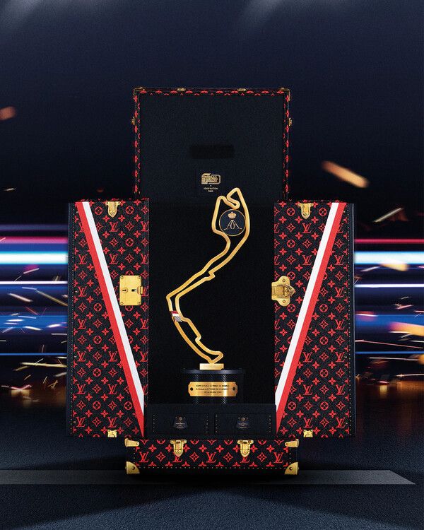 루이비통의 2024년 F1 모나코 GP 트로피와 트렁크. 사진=루이비통