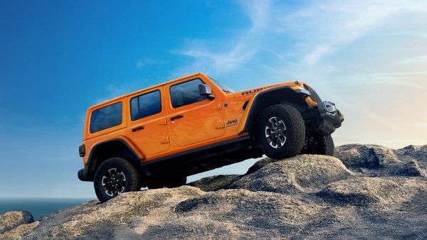 지프가 건군 77주년 ‘국군의 날’을 맞아 부사관 및 장교 등 직업군인과 국가유공자를 위한 특별 구매 프로모션을 진행한다.