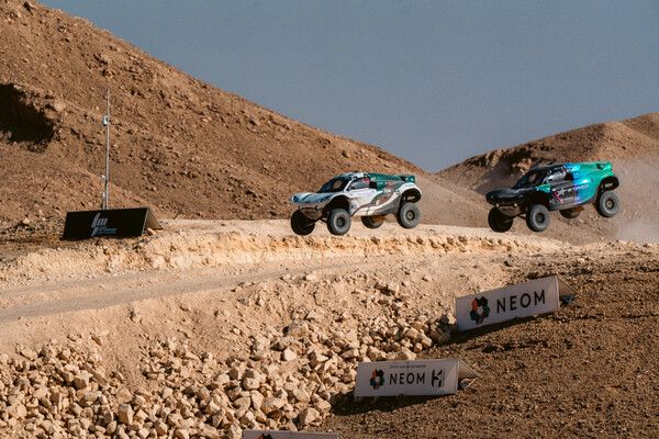 국자자동차연맹(FIA) 익스트림 H 월드컵&nbsp;2일차의&nbsp;짧고 강렬한 ‘헤드-투-헤드’가 펼쳐졌다.