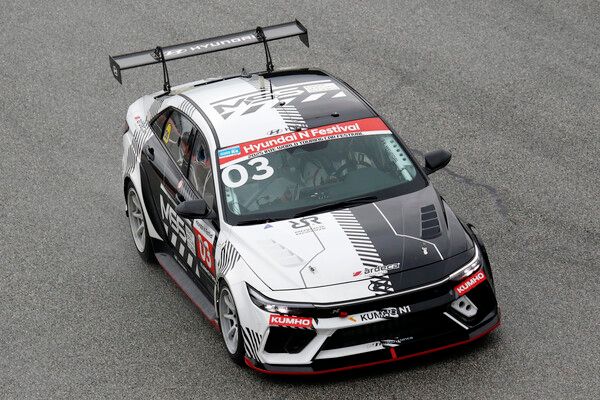 2025 현대 N 페스티벌 금호 N1 클래스 Race 5 예선에서 달리고 있는 강동우. 사진=전현철 기자.