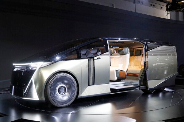 2025 일본 모빌리티쇼에서 공개된 렉서스 LS 컨셉트. 사진=전현철 기자.