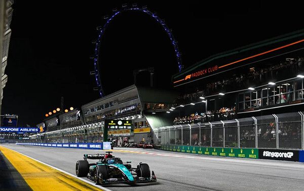 2024년 F1 싱가포르 GP에서 메르세데스 F1 머신이 마리나 베이 시가지 서킷을 주행하고 있다. 사진=메르세데스