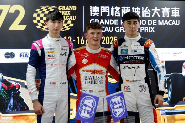 2025 마카오 그랑프리 포뮬러 리저널 월드컵 폴포지션을 차지한 프레디 슬레이터(가운대)와 2위 엔조 델리그니(왼쪽),&nbsp; 마리 보야가 각각 2, 3위를 했다. 사진=전현철 기자.