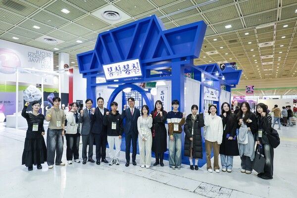 메르세데스-벤츠 공식 딜러 한성자동차가&nbsp;‘서울디자인페스티벌 2025’에 참가했다.