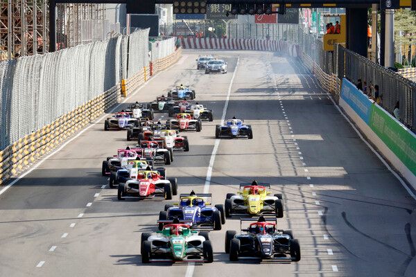 제72회 마카오 그랑프리&nbsp;FIA F4 월드컵 결승 스타트. 사진=전현철 기자.
