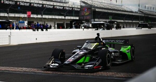 레이할 레터맨 레니건 팀의 인디카 머신으로 테스트하는 믹 슈마허. 사진=레이할 레터맨 레니건 레이싱팀.