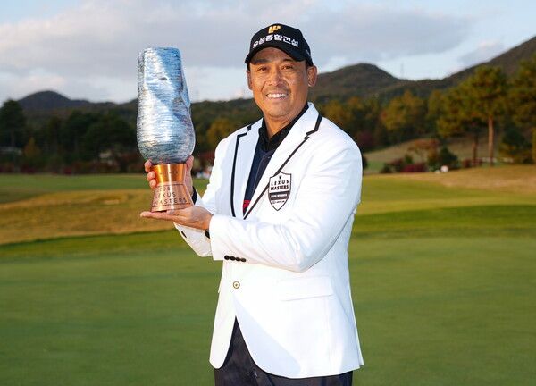 김재호(우성종합건설)가 KPGA 투어 데뷔 이후 210번째 출전 대회인 ‘2025 렉서스 마스터즈’에서 첫 우승했다. 사진=렉서스코리아