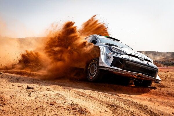 2025 WRC 최종전 사우디아라비아 랠리에서 달리고 있는 세바스티앙 오지에의 토요타 GR야리스 랠리1 경주차. 사진=WRC