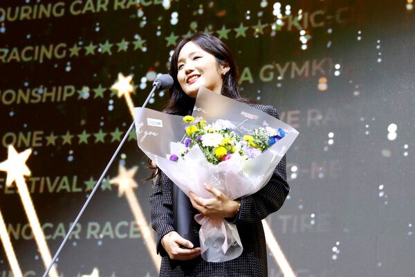 2025 KARA PRIZE GIVING&nbsp;'올해의 여성 드라이버상'을 수상한 서연. 사진=전현철 기자