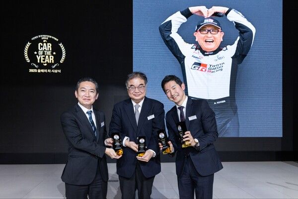 한국자동차전문기자협회(AWAK) 주관 ‘2025 대한민국 올해의 차’ 시상식에서 한국토요타자동차가 4개 부문에서 수상했다. 사진=한국토요타자동차