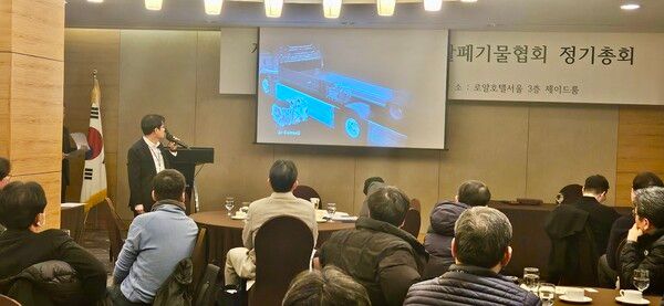 타타대우모빌리티가 친환경 전기트럭 ‘기쎈(GIXEN)’ 청소차를 공개했다. 사진=타타대우모빌리티