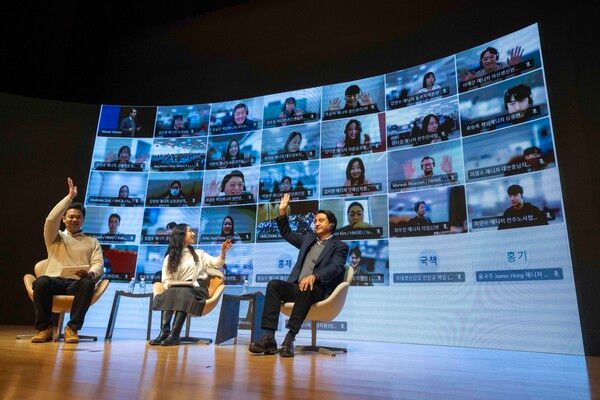 호세 무뇨스 사장이 타운홀 미팅에서 Q&A 세션을 진행하는 모습. 사진=현대자동차