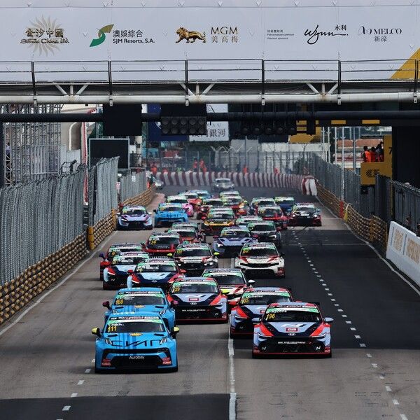 2024 마카오 그랑프리에서 열린 금호 TCR 월드 투어 최종전 결승 스타트. 사진=TCR