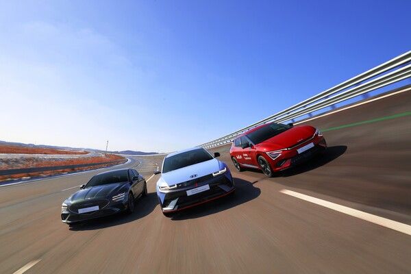 HMG 드라이빙 익스피리언스 센터 트랙 주행사진. 사진=현대자동차그룹