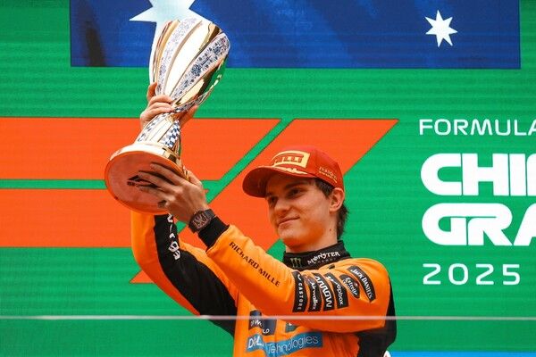 오스카 피아스트리가 2025 F1 제2전 중국 그랑프리에서 폴 투 윈을 했다. 사진=맥라렌