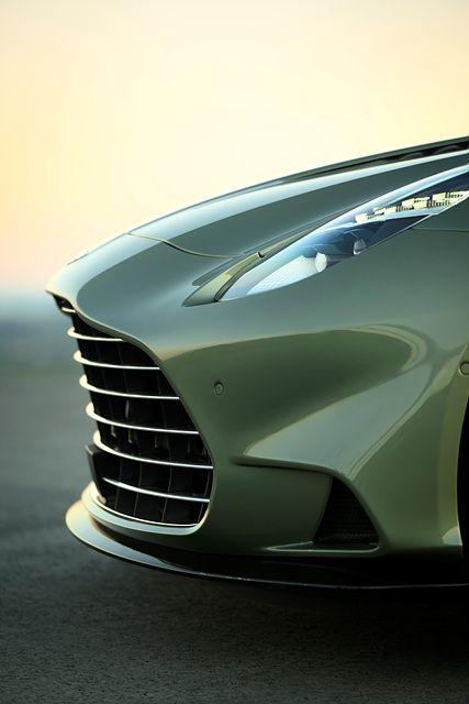 애스턴마틴 신형 ‘뱅퀴시 볼란테’. 사진=애스턴마틴