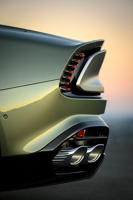 애스턴마틴 신형 ‘뱅퀴시 볼란테’. 사진=애스턴마틴